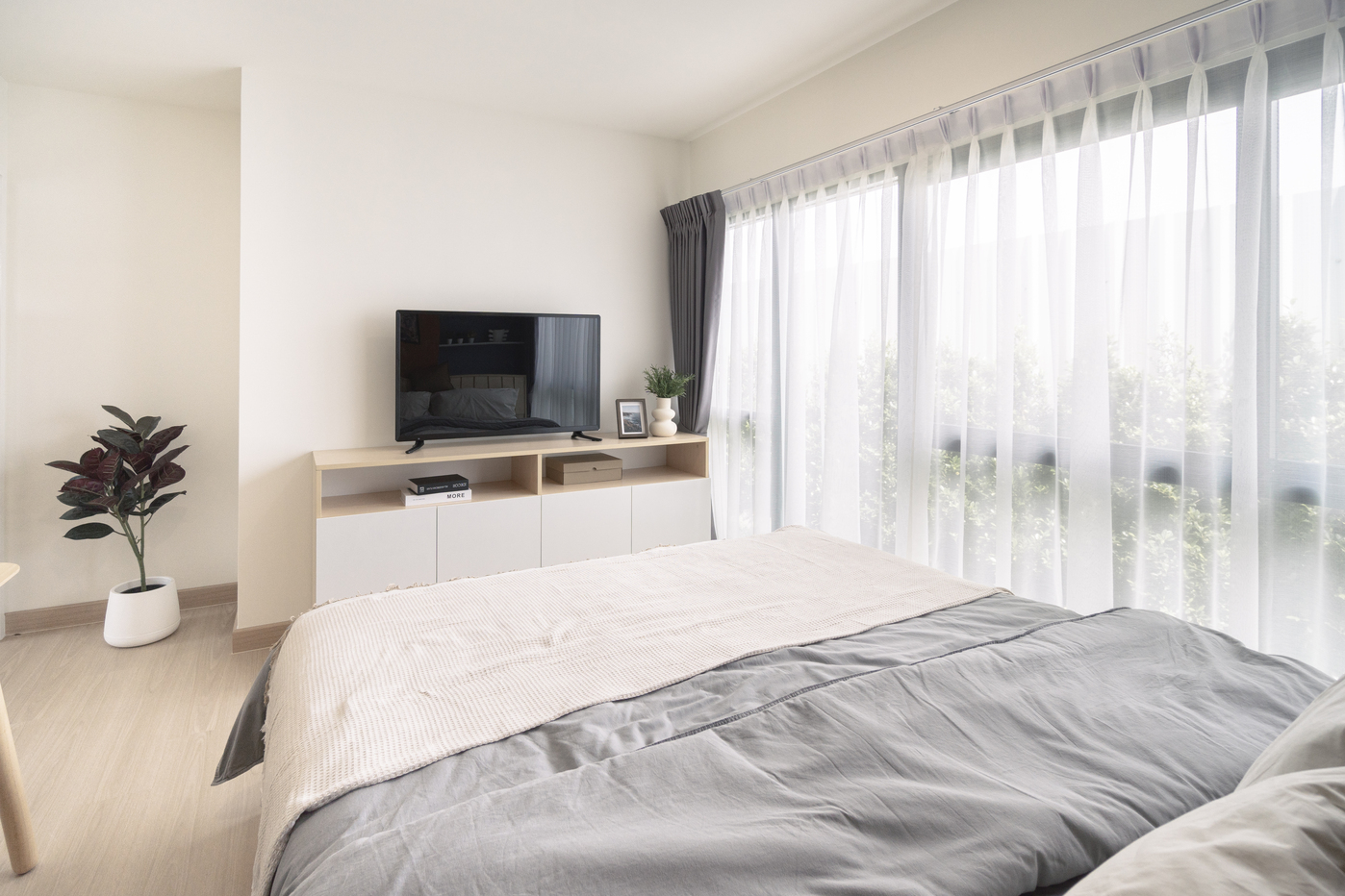 พรีวิว เพลิน เพลิน พลัส คอนโดมิเนียม รังสิต – ฟิวเจอร์พาร์ค อาคาร C (ploen Ploen Plus Condominium Rangsit Future Park Tower C)