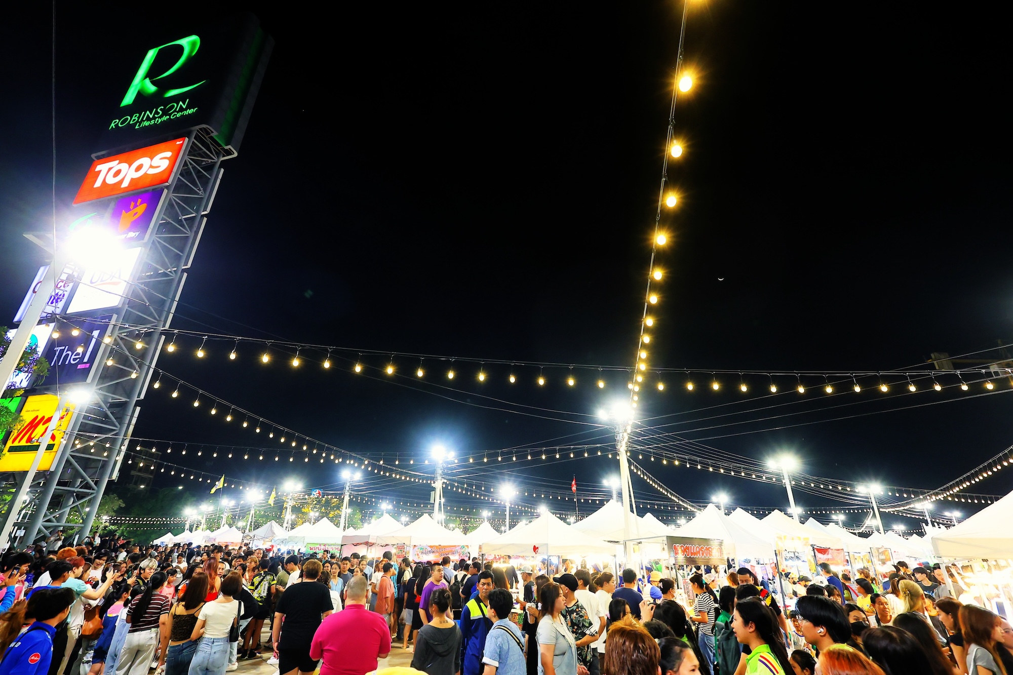 โรบินสันไลฟ์สไตล์ ในเครือเซ็นทรัล รีเทล เผยความสำเร็จปี 68 เดินเครื่องด้วยกลยุทธ์ Lifestyle & Experiential Community เต็มพิกัด ปรับโฉมศูนย์การค้าฯ ดึงร้านค้าใหม่กว่า 200 แบรนด์ พร้อมรุกปี 69