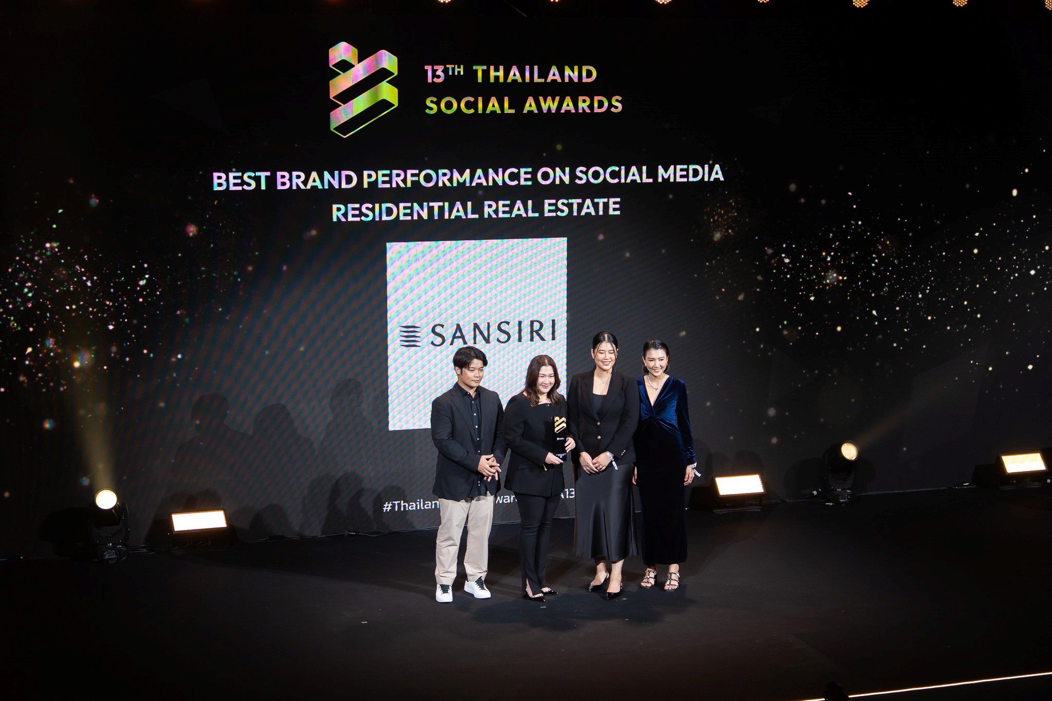 3. แสนสิริ รับรางวัล Best Brand Performance On Social Media (1)