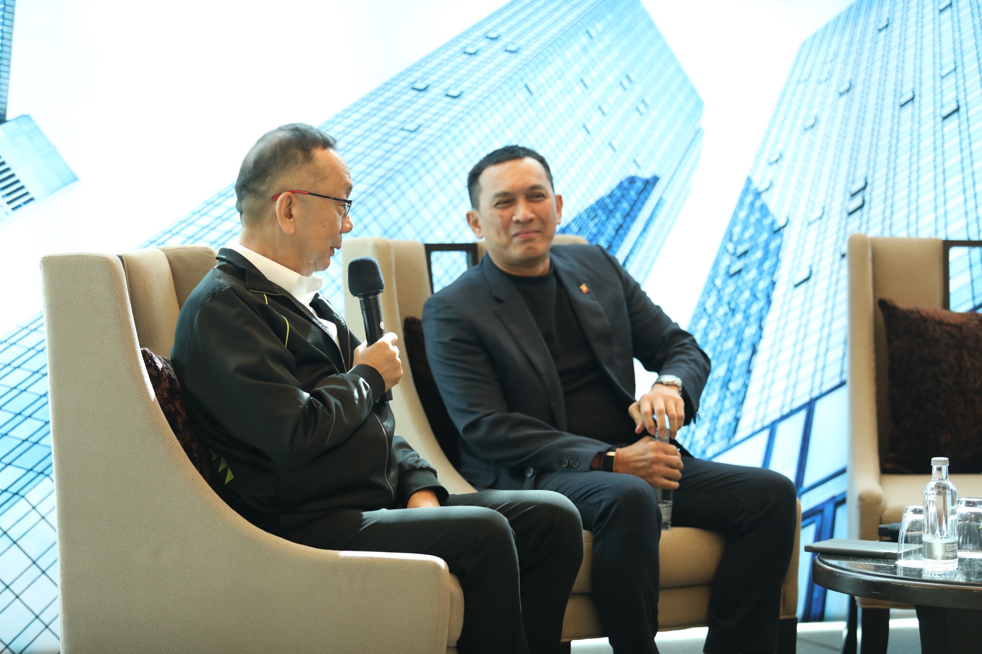 3 กูรูส่องเทรนด์อสังหาริมทรัพย์ไทย 2569 ฟันธง “แวร์เฮาส์ โรงแรม ดาต้าเซ็นเตอร์” มาแรง ลุ้น “อุตสาหกรรม ท่องเที่ยว” หนุนเศรษฐกิจ แนะดีเวลอปเปอร์ใช้กลยุทธ์แบ่งเฟสพัฒนา