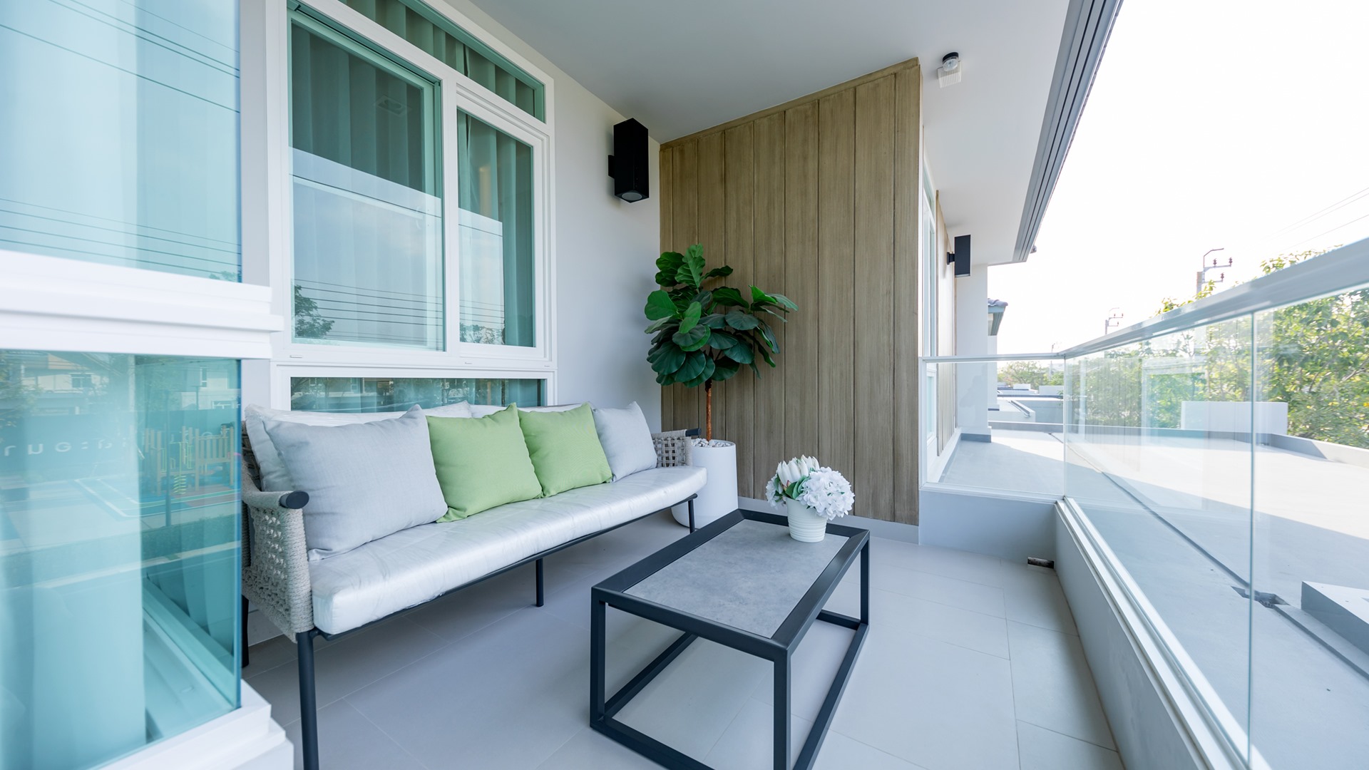 รูปโครงการ มัณฑนา 2 มอเตอร์เวย์ - กรุงเทพกรีฑาตัดใหม่ (MANTANA 2 Motorway - New Krungthep Kretha)