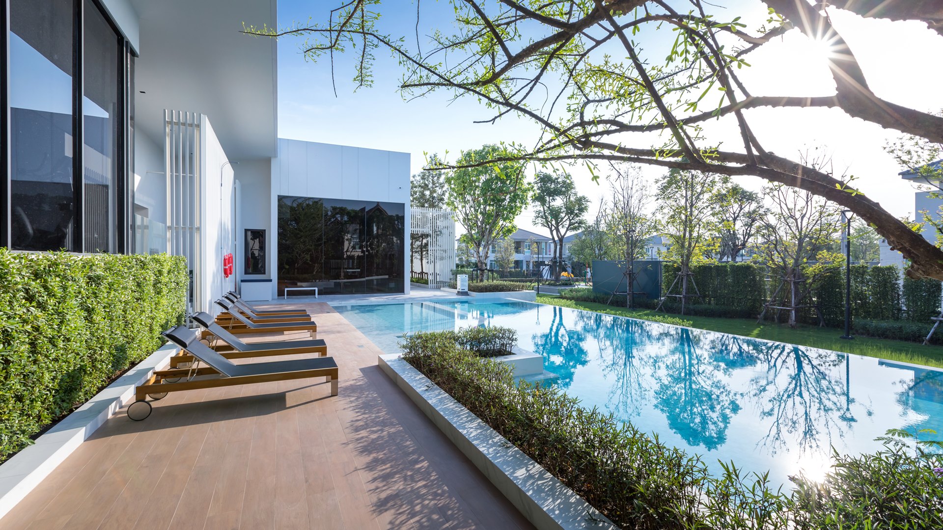 รูปโครงการ มัณฑนา 2 มอเตอร์เวย์ - กรุงเทพกรีฑาตัดใหม่ (MANTANA 2 Motorway - New Krungthep Kretha)