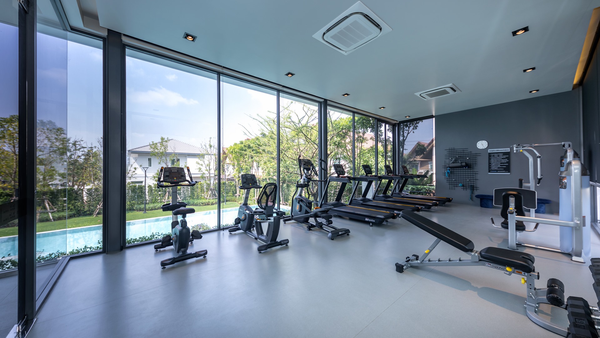 รูปโครงการ มัณฑนา 2 มอเตอร์เวย์ - กรุงเทพกรีฑาตัดใหม่ (MANTANA 2 Motorway - New Krungthep Kretha)