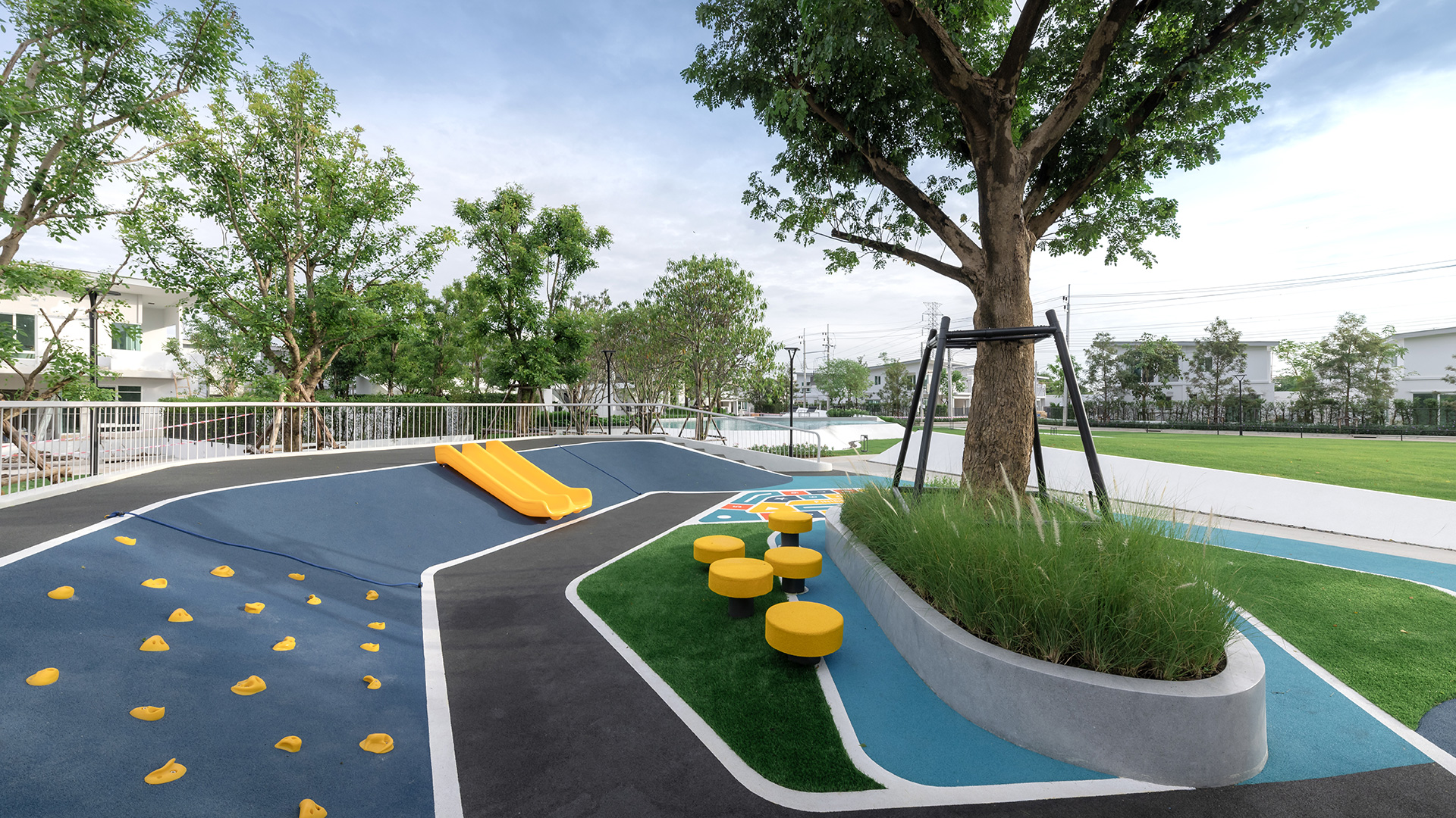 รูปโครงการ วี ทางด่วนรามอินทรา-วงแหวน (vie Ramintra Expressway-Wongwaen)