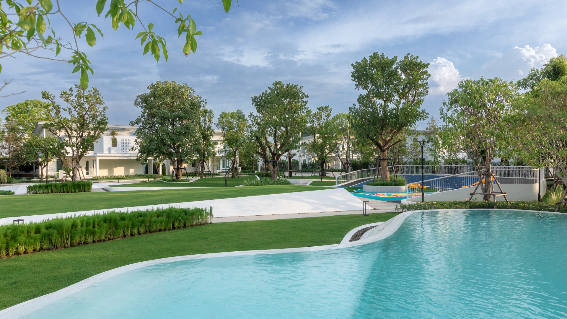 รูปโครงการ วี ทางด่วนรามอินทรา-วงแหวน (vie Ramintra Expressway-Wongwaen)