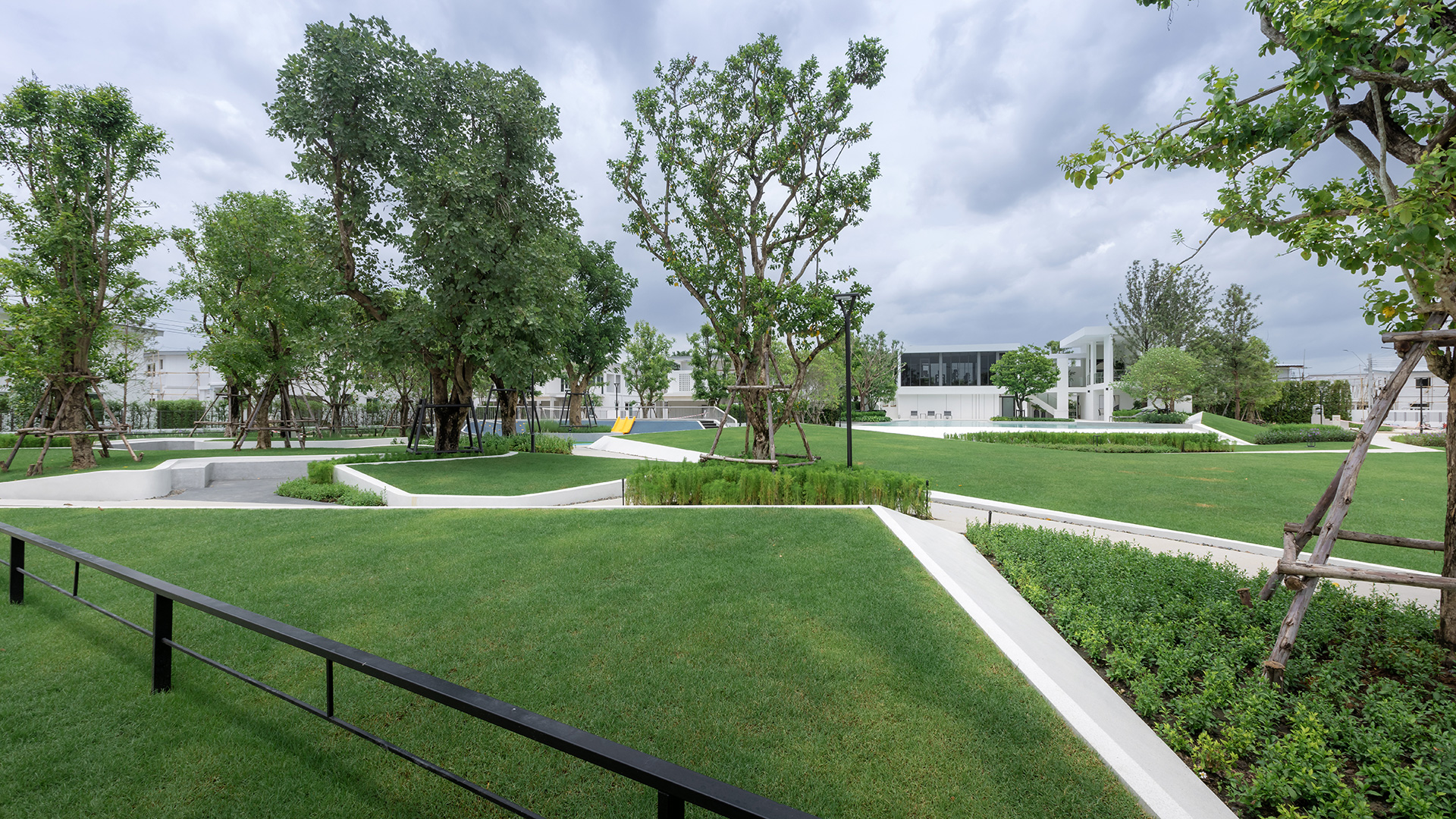 รูปโครงการ วี ทางด่วนรามอินทรา-วงแหวน (vie Ramintra Expressway-Wongwaen)