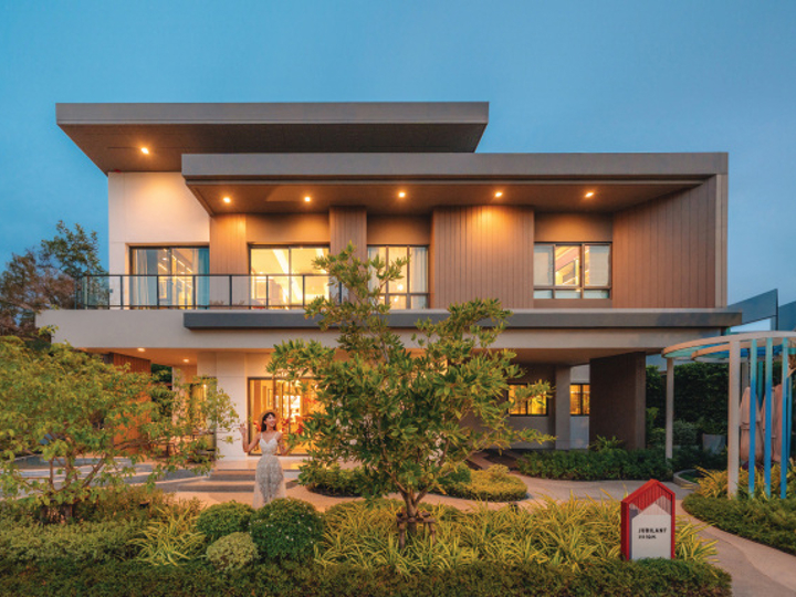 รูปโครงการ เวนิว ไอดี มอเตอร์เวย์-พระราม 9 (Venue ID Motorway-Rama 9)